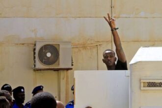 اعتقال الناشط السياسي في السودان بمقر السفارة السودانية في ليبيا.