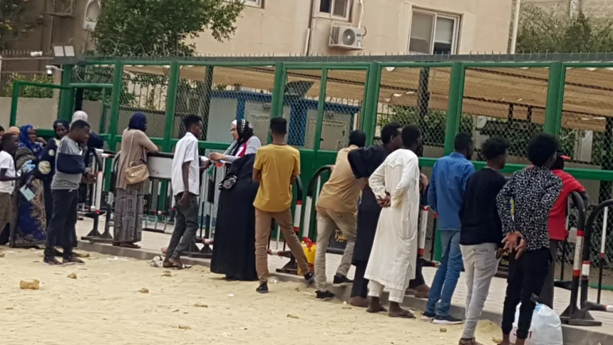 ديوان الزكاة يتكفل بإعادة 10 آلاف لاجئ سوداني من مصر