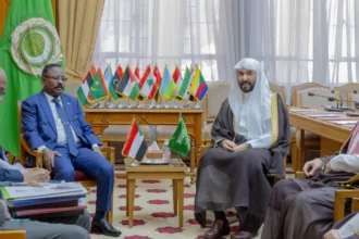 وزير العدل السوداني يبحث مع نظيره السعودي تعزيز التعاون القضائي