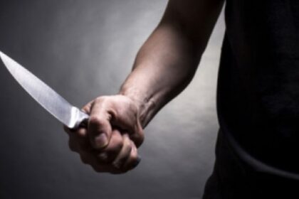مقتل طفل طعناً بالسكين في ساحة المولد بكسلا