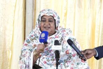 وزارة الصناعة تناقش تحويل النازحين إلى منتجين وزيادة الصادرات