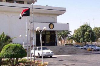 مهلة 45 يوماً للعاملين الحكوميين السودانيين في أوغندا
