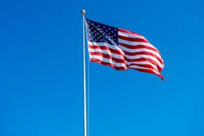 عزمي عبد الرازق يكتب : عندما ترضى عنك أمريكا فأنت تسير في الاتجاه الخاطئ