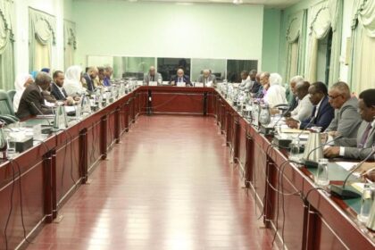 مصادر : قرار وشيك بإعفاء وزير سوداني من منصبه